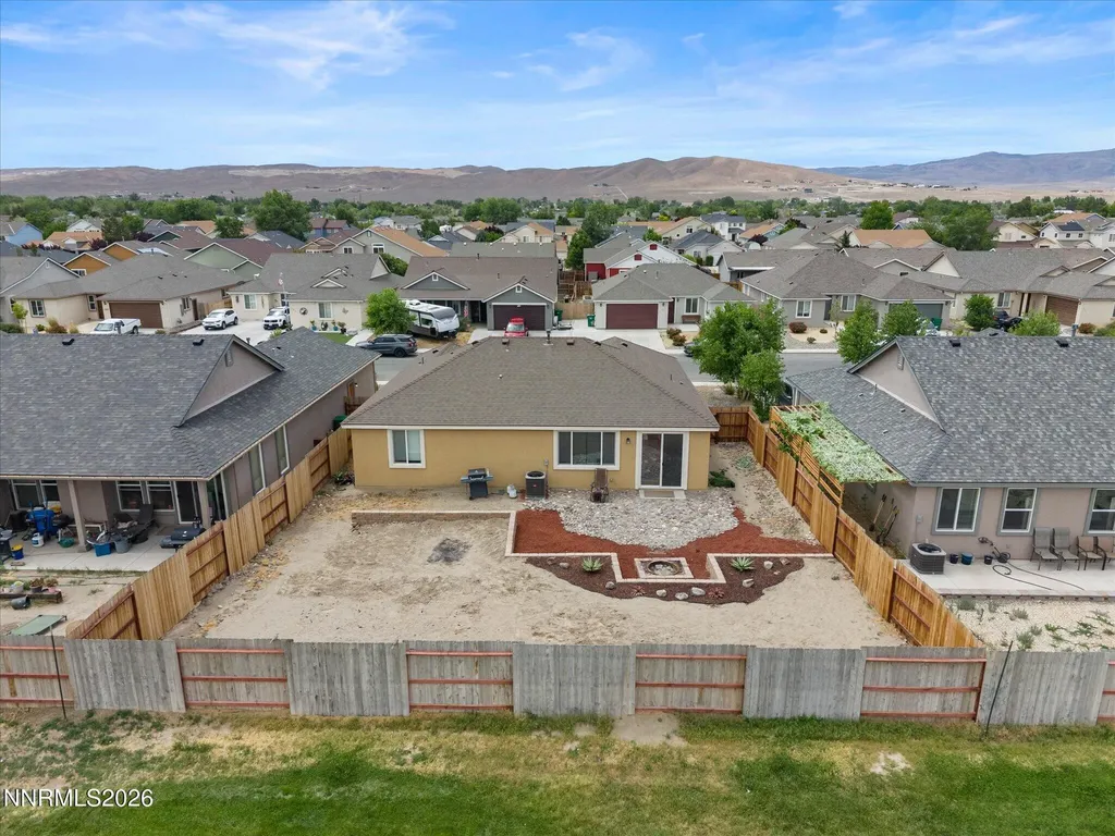 564 Country Hollow Fernley NV 89408