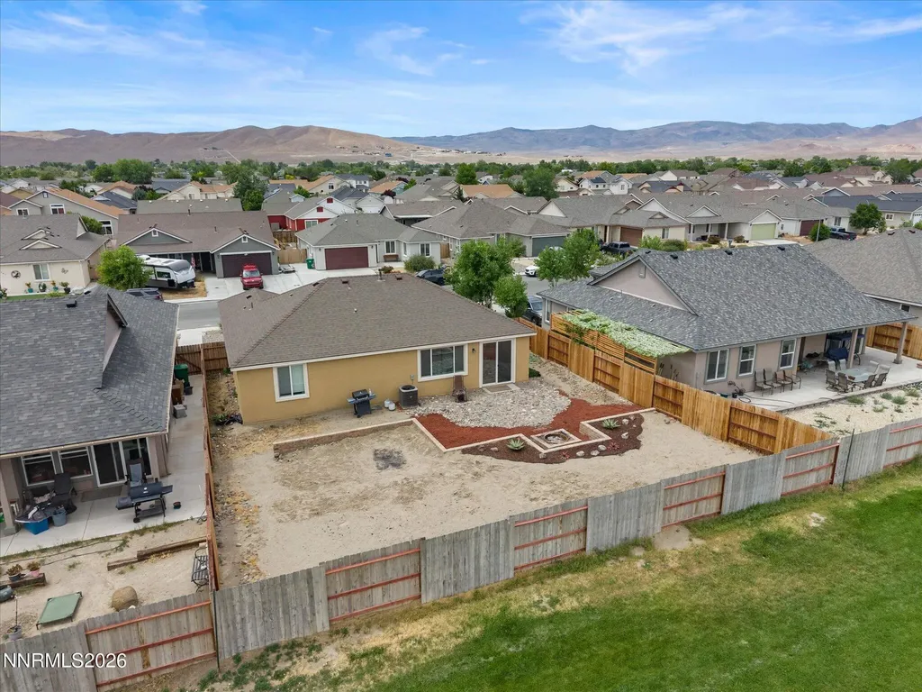564 Country Hollow Fernley NV 89408