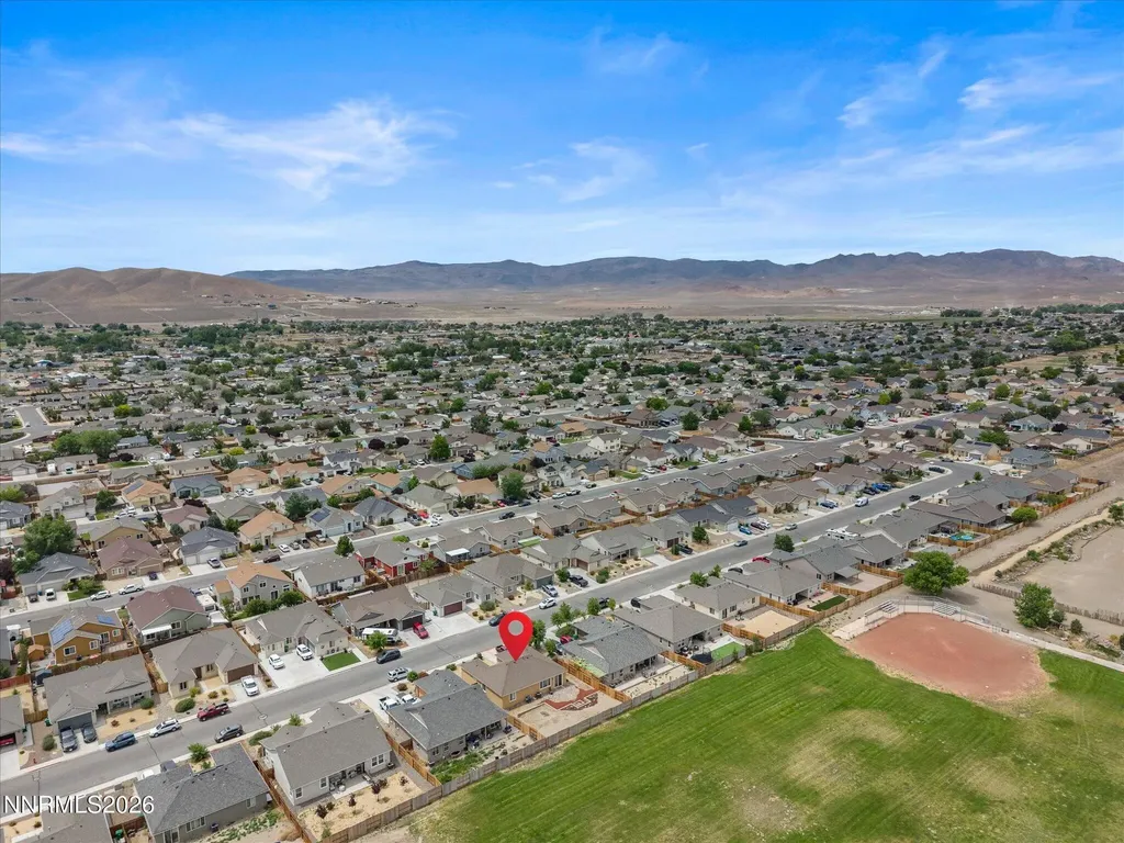 564 Country Hollow Fernley NV 89408