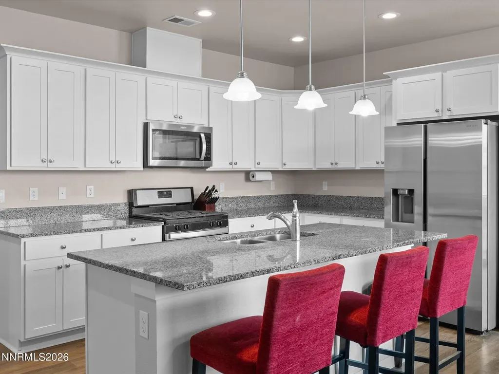 564 Country Hollow Fernley NV 89408