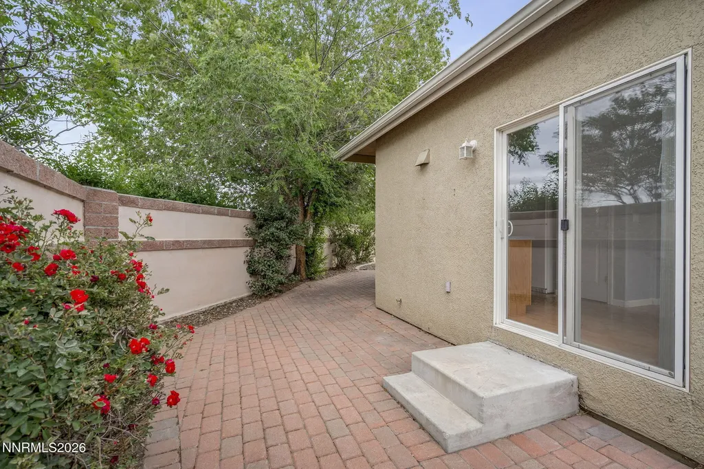 5346 Village Meadows Sparks NV 89436