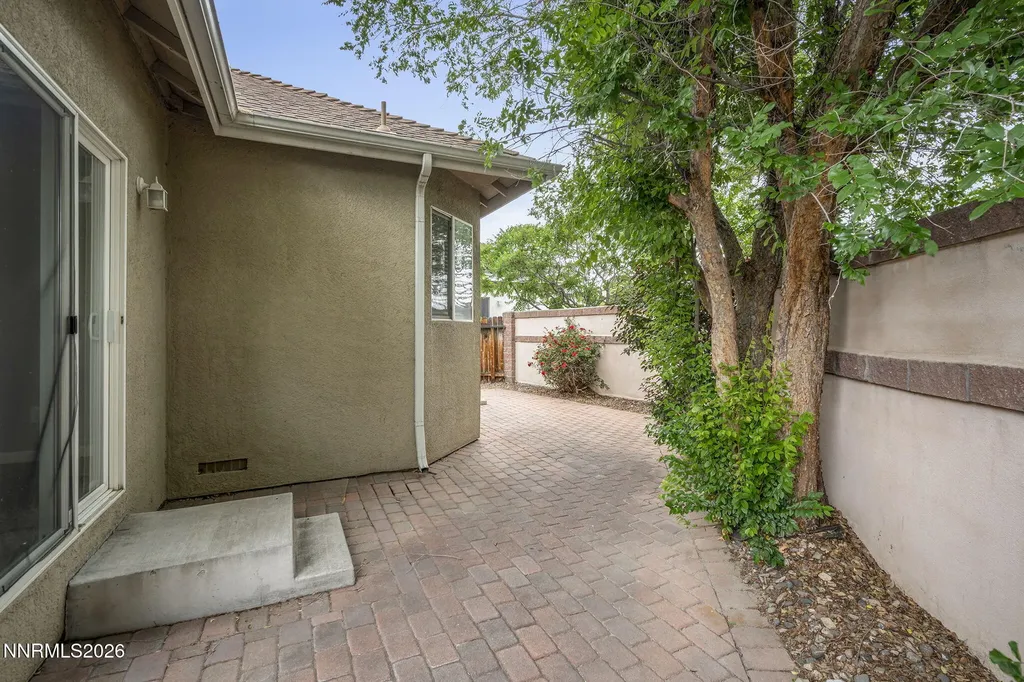 5346 Village Meadows Sparks NV 89436