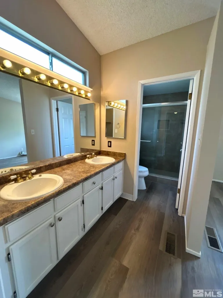 6126 White Water Reno NV 89523
