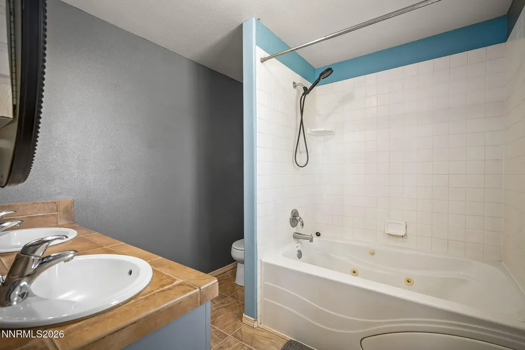 2072 Lonnie Dayton NV 89403