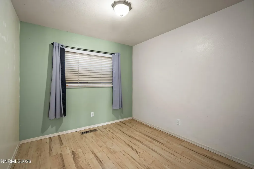 2072 Lonnie Dayton NV 89403