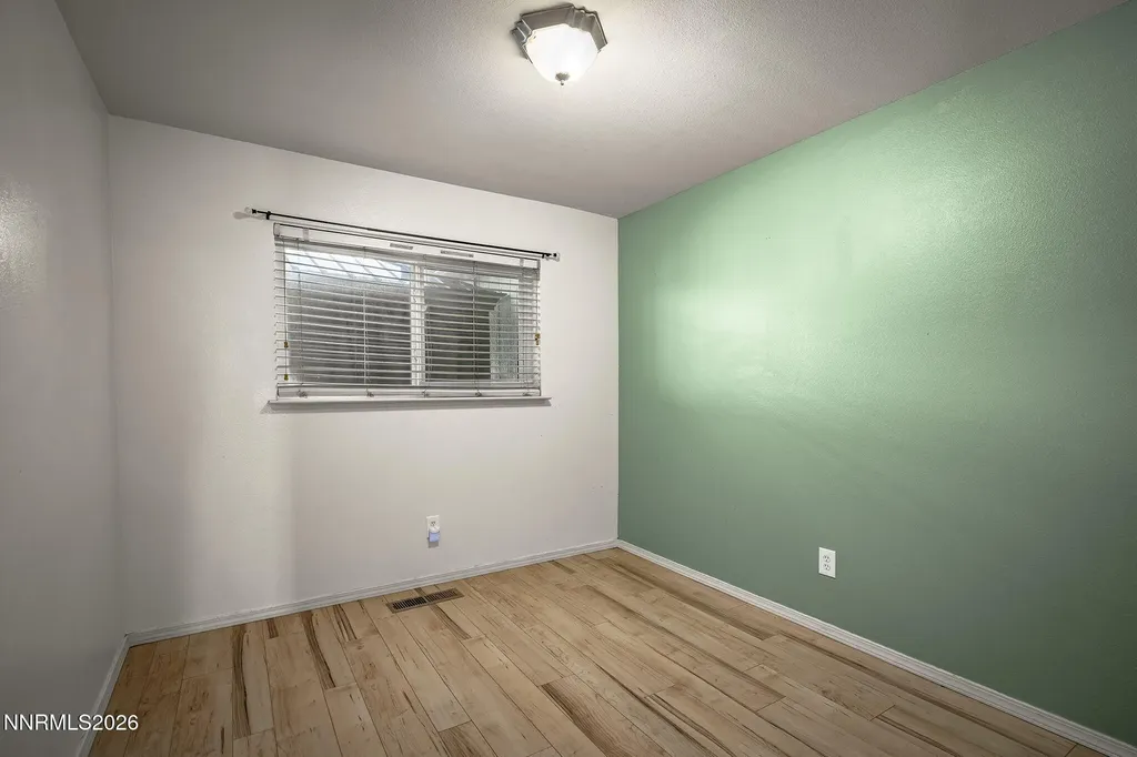 2072 Lonnie Dayton NV 89403
