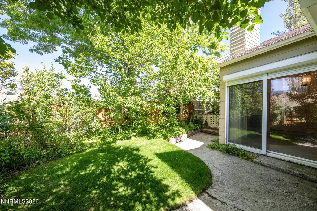 2384 Silver Ridge Reno NV 89509