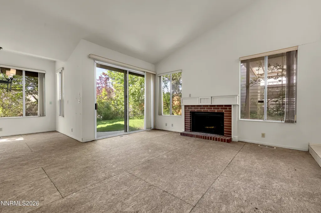 2384 Silver Ridge Reno NV 89509