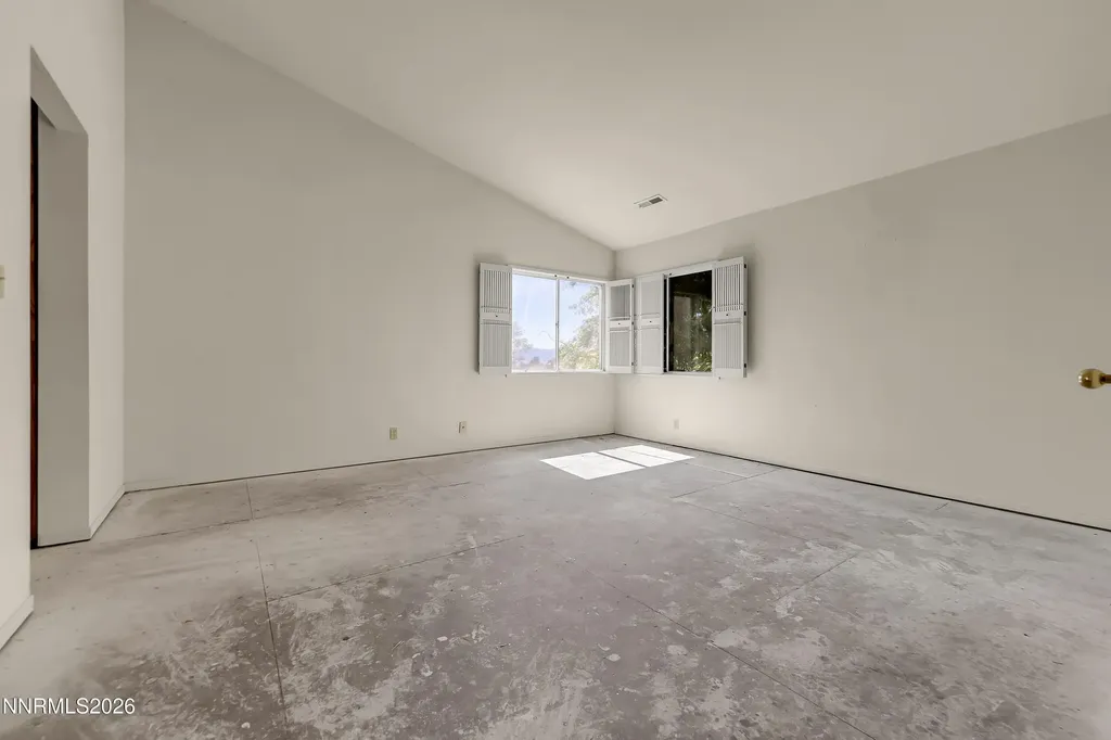 2384 Silver Ridge Reno NV 89509