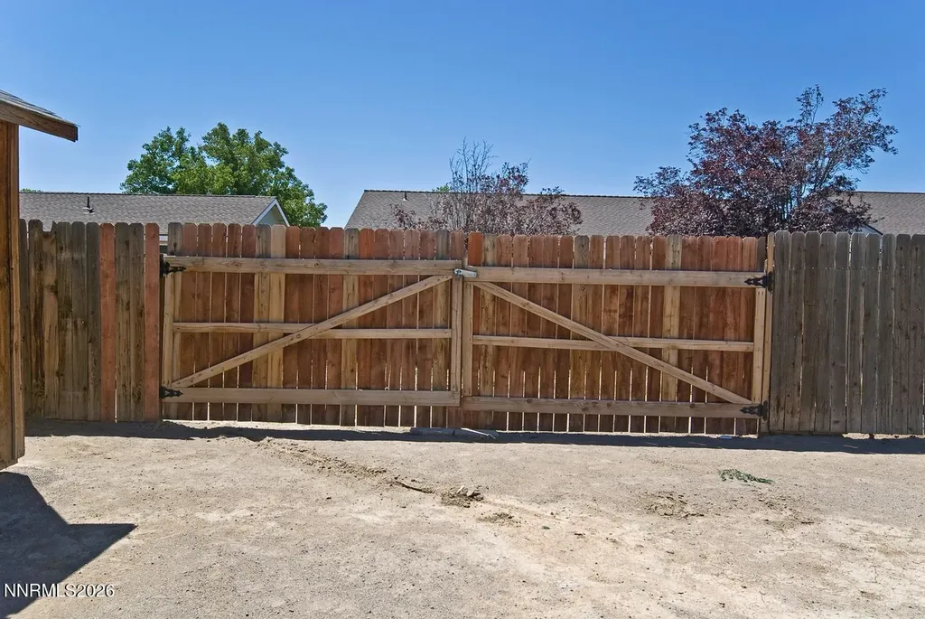 835 Columbine Fernley NV 89408
