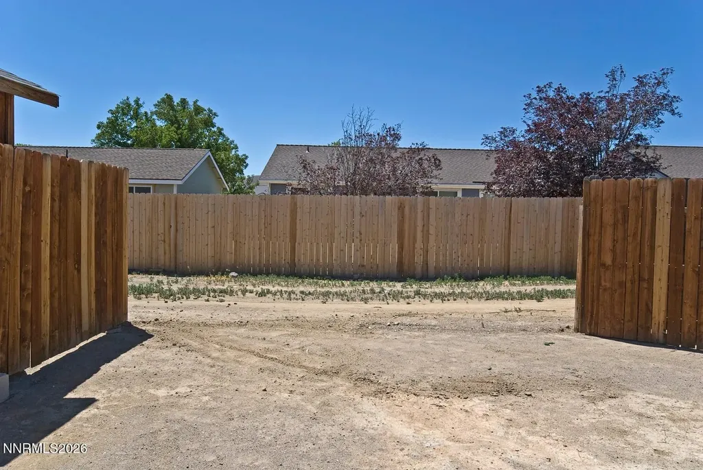 835 Columbine Fernley NV 89408