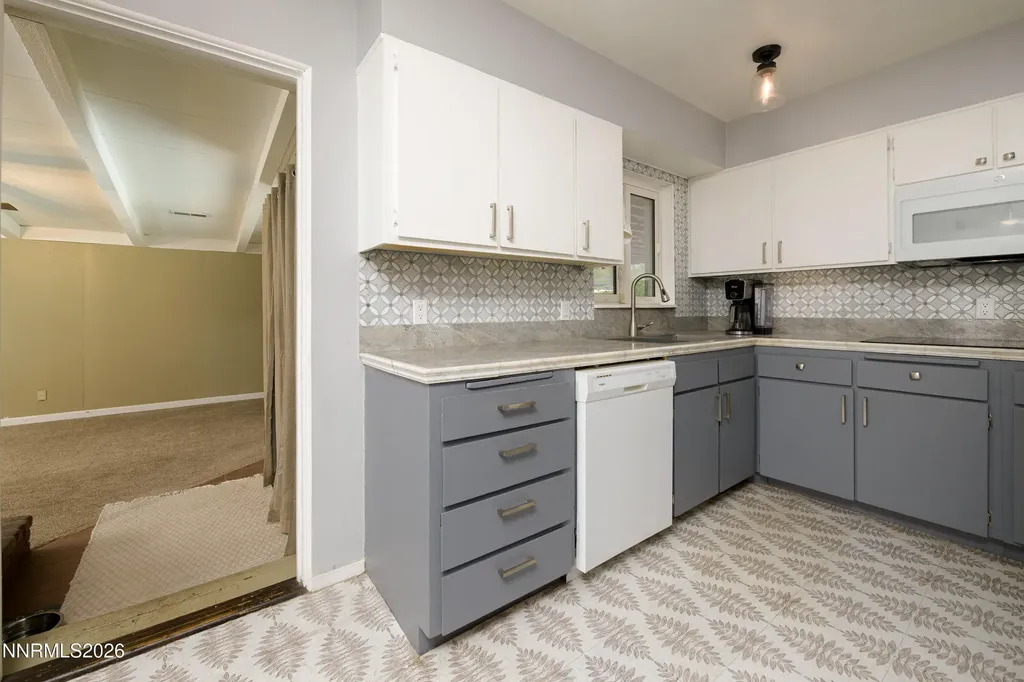 1900 Division Carson City NV 89703