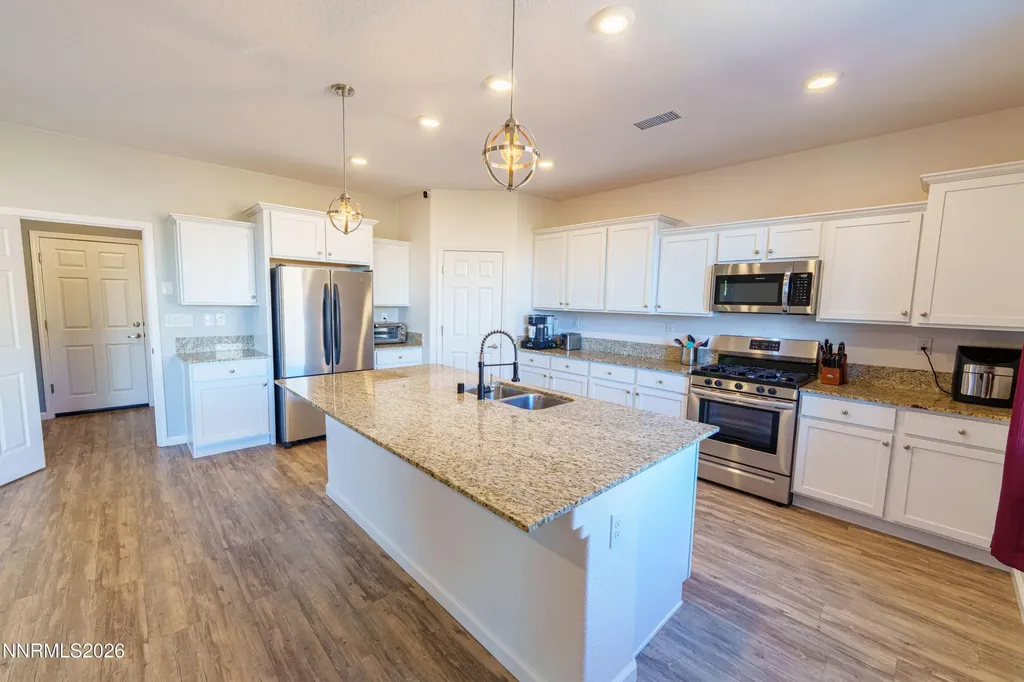 8020 Flint Springs Sun Valley NV 89433
