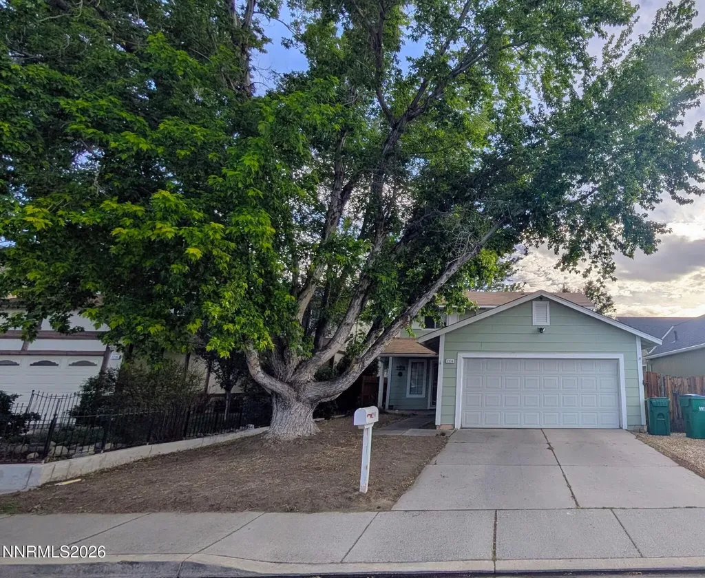 2216 Morninglory Sparks NV 89434