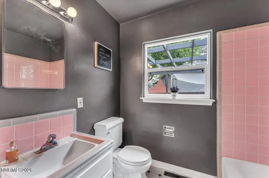 2485 Riviera Reno NV 89509