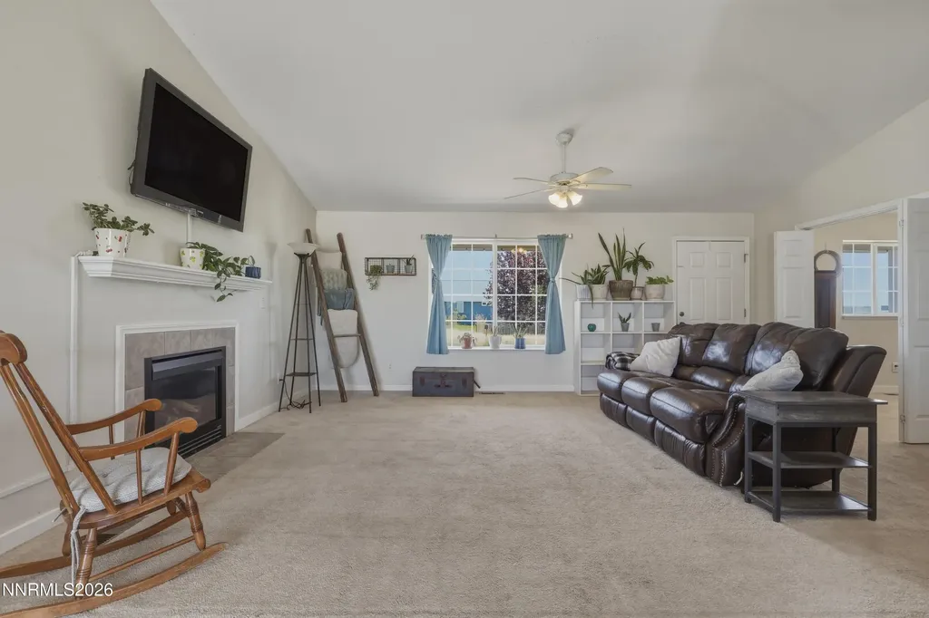 4320 Falcon Fallon NV 89406