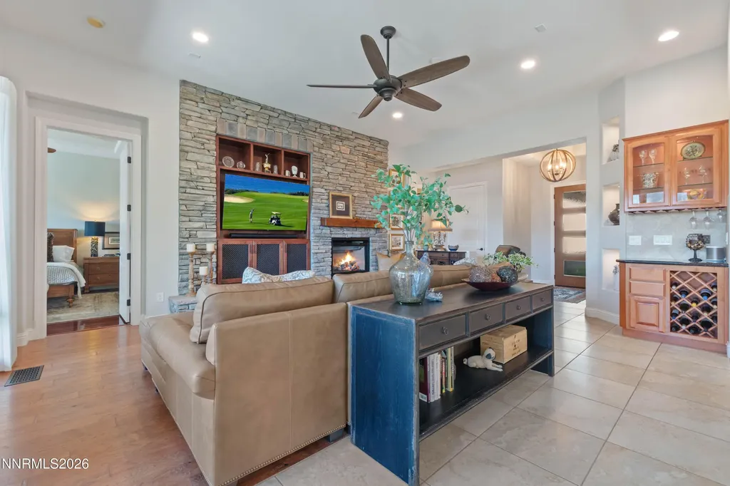 8724 Lynrock Reno NV 89523