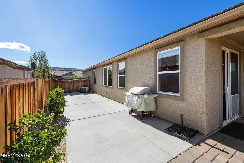 7239 Early Dawn Sparks NV 89436