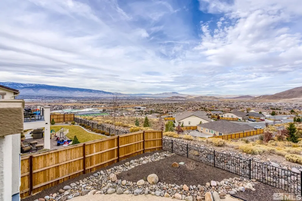 10513 Claim Jumper Reno NV 89521