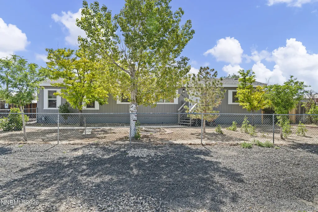 2820 Ramsey Silver Springs NV 89429