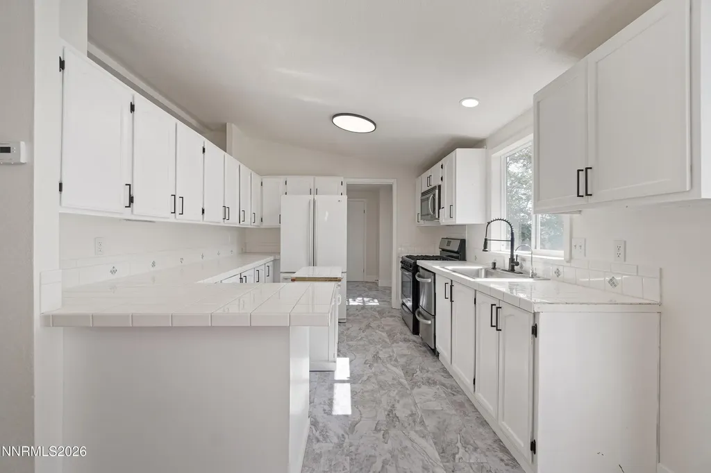 2820 Ramsey Silver Springs NV 89429