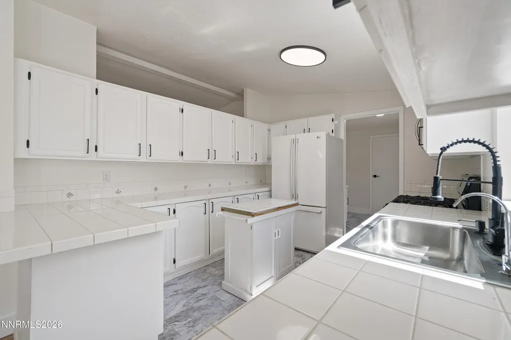 2820 Ramsey Silver Springs NV 89429