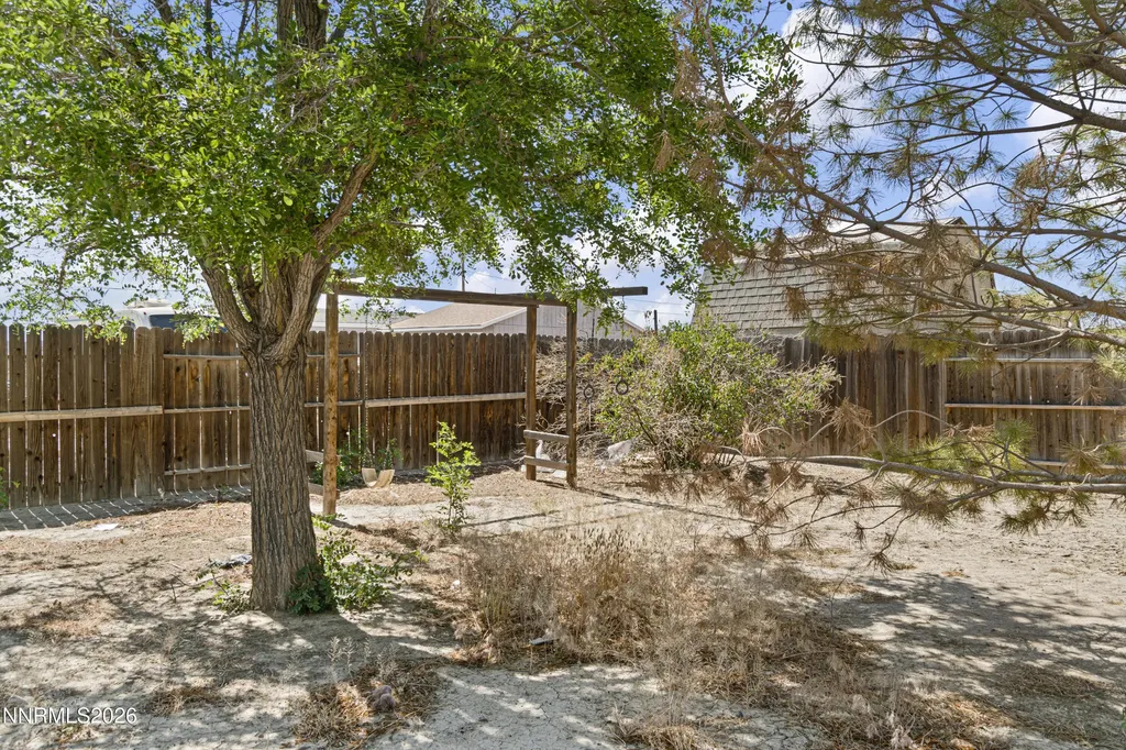 2820 Ramsey Silver Springs NV 89429
