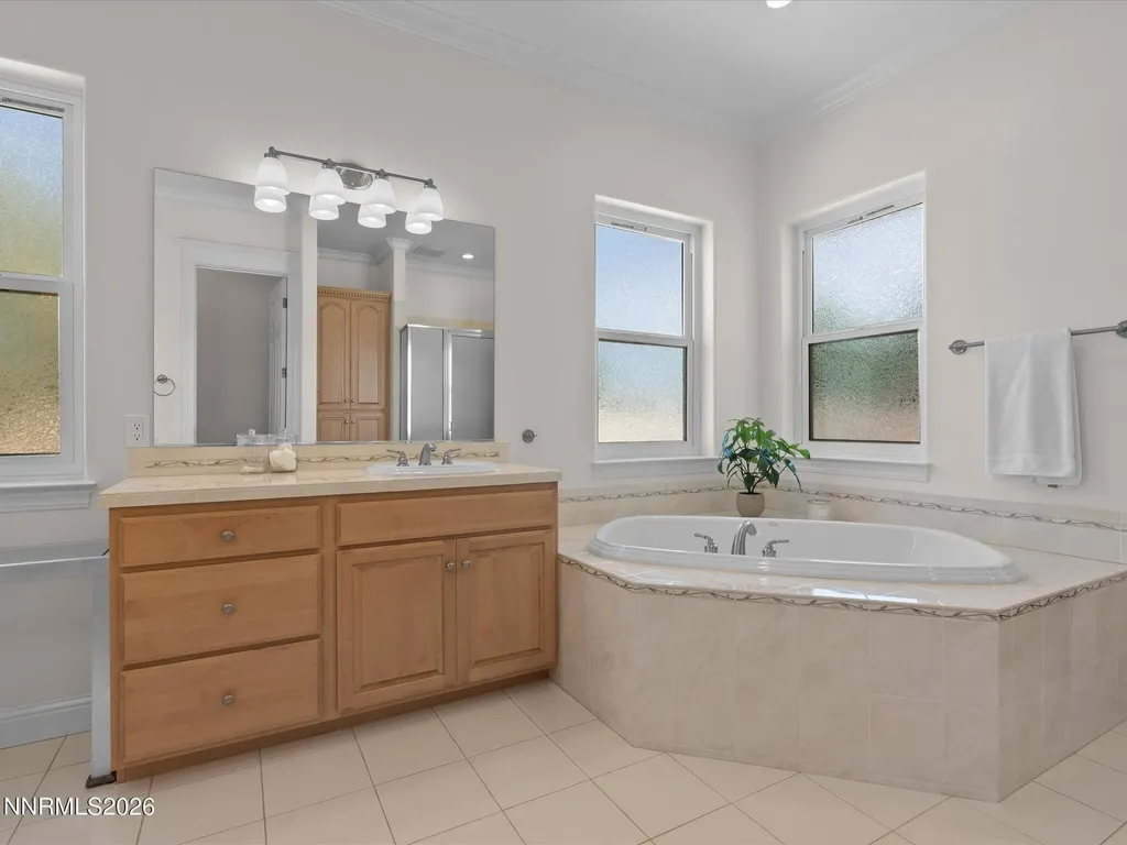 1056 Country Gardnerville NV 89460
