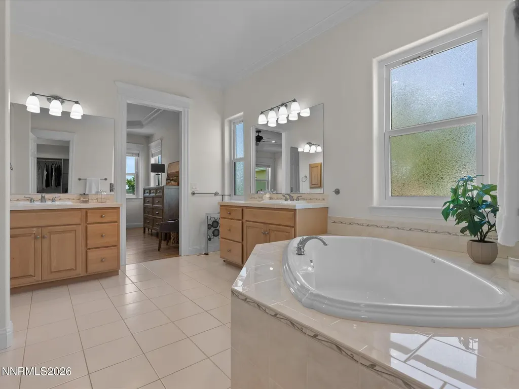 1056 Country Gardnerville NV 89460