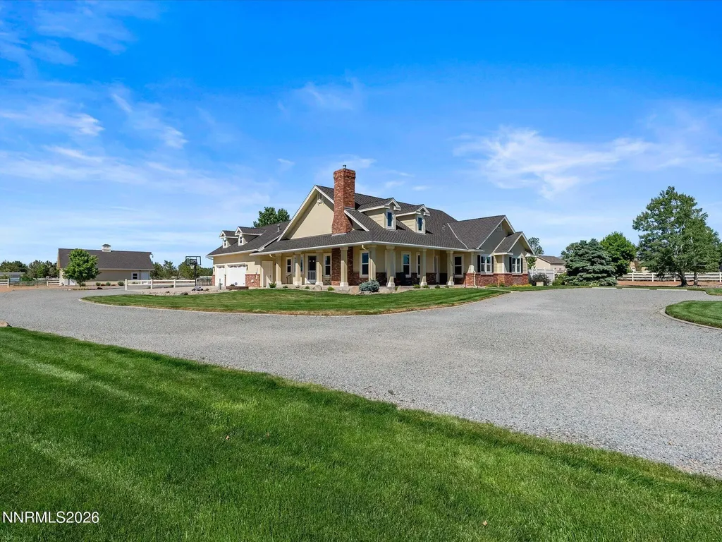 1056 Country Gardnerville NV 89460