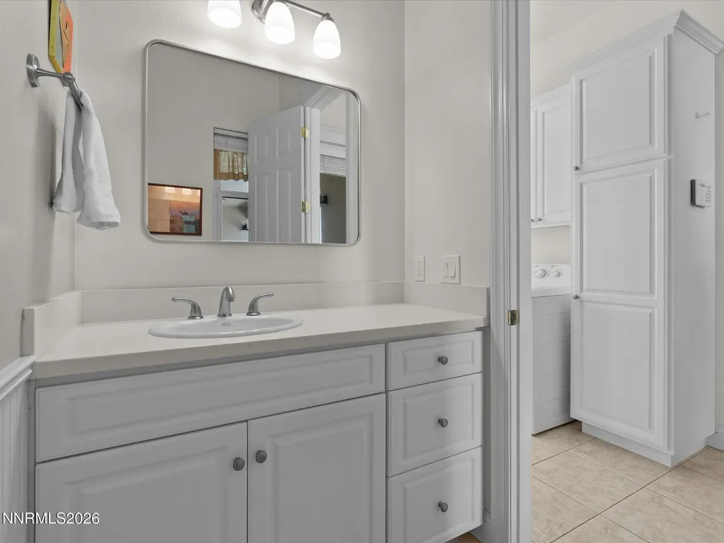 1056 Country Gardnerville NV 89460