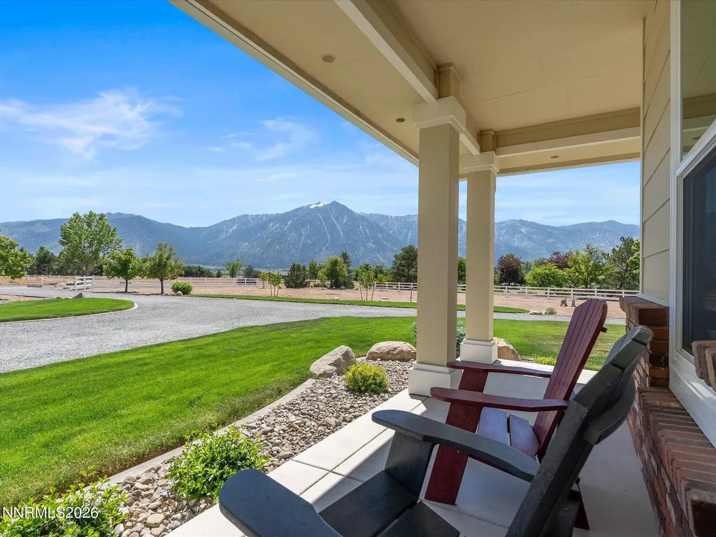 1056 Country Gardnerville NV 89460