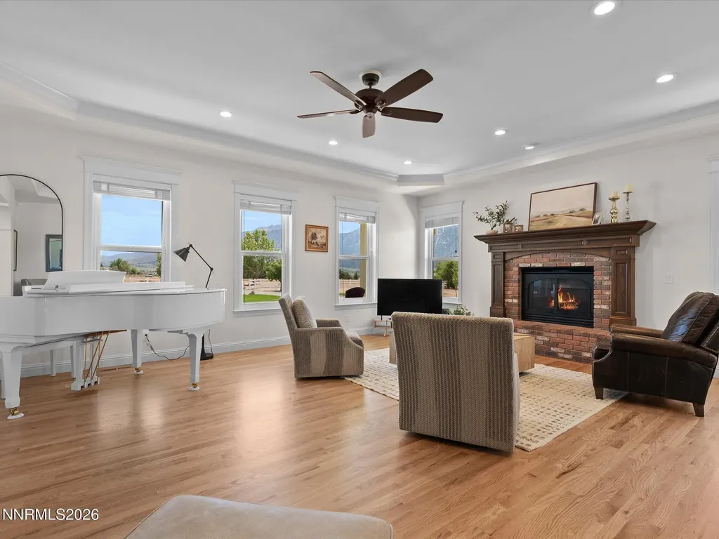 1056 Country Gardnerville NV 89460