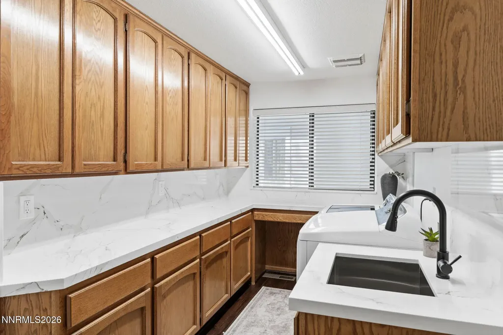109 Augusta Dayton NV 89403