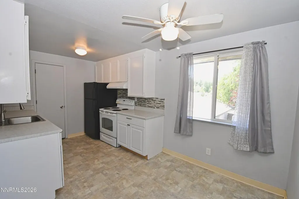 1513 Edmonds Carson City NV 89701