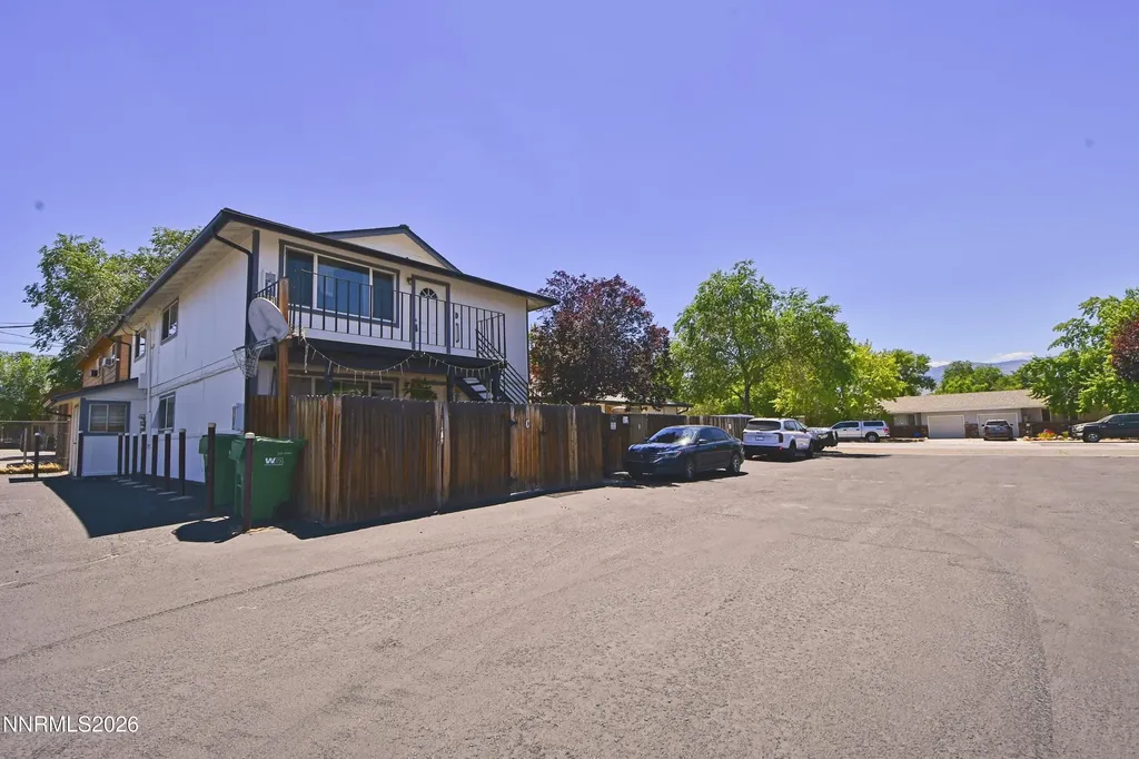 1513 Edmonds Carson City NV 89701
