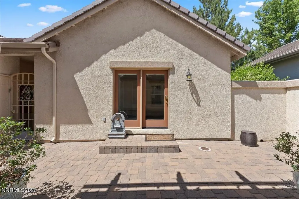 3083 Ten Mile Sparks NV 89436