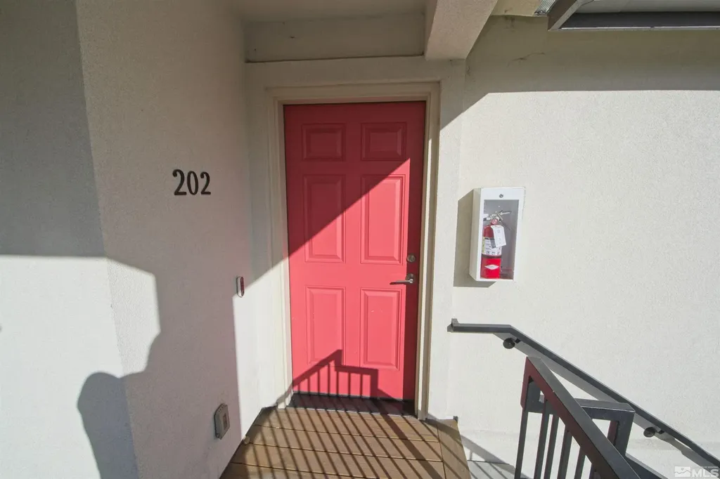 626 Valley Reno NV 89512
