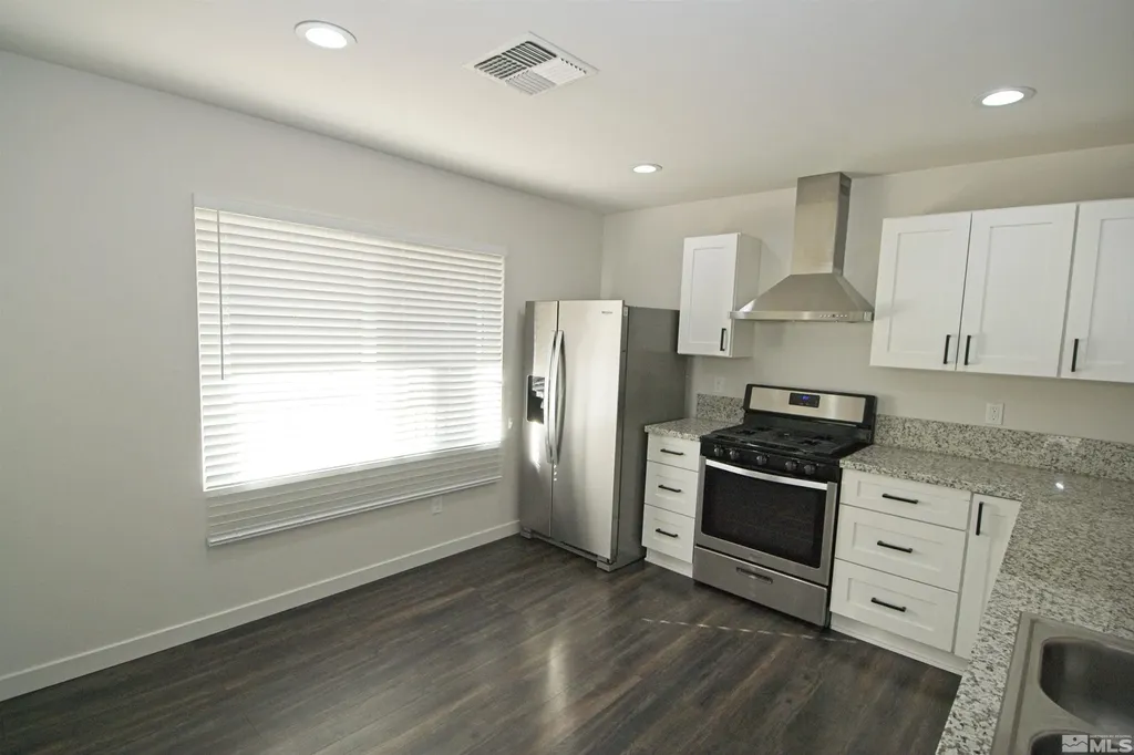 626 Valley Reno NV 89512