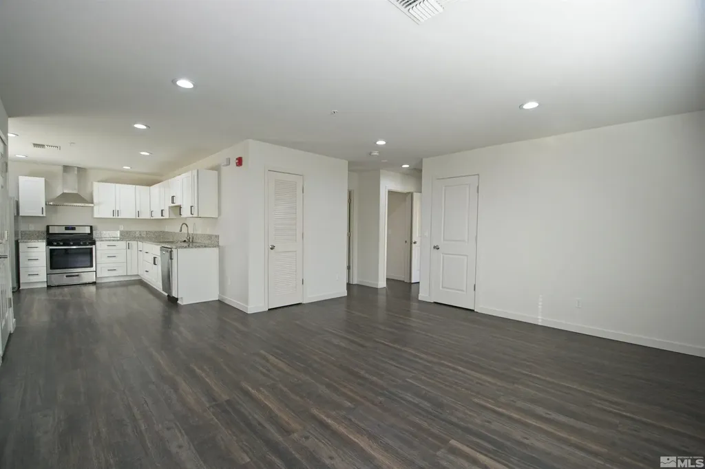 626 Valley Reno NV 89512
