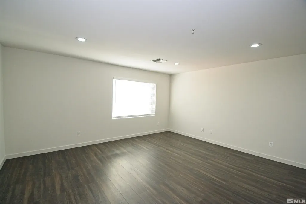 626 Valley Reno NV 89512