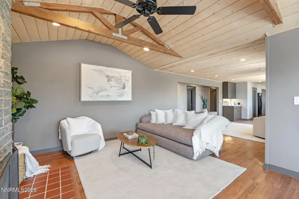 3160 Comstock Reno NV 89512