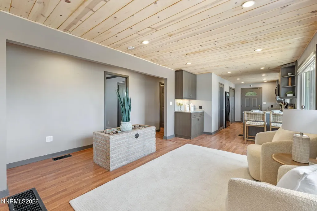 3160 Comstock Reno NV 89512