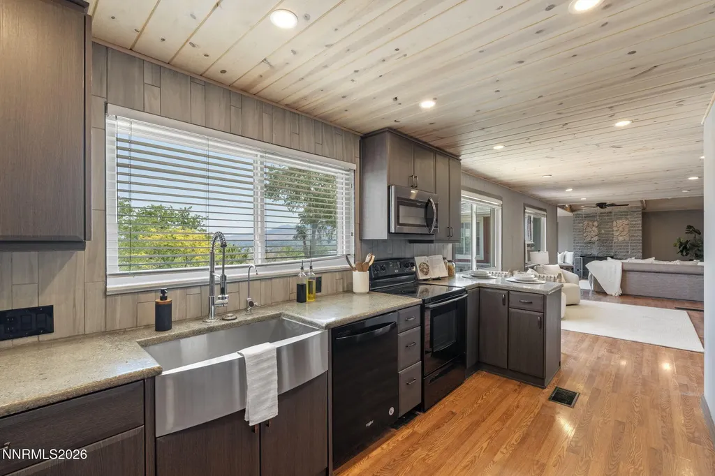 3160 Comstock Reno NV 89512