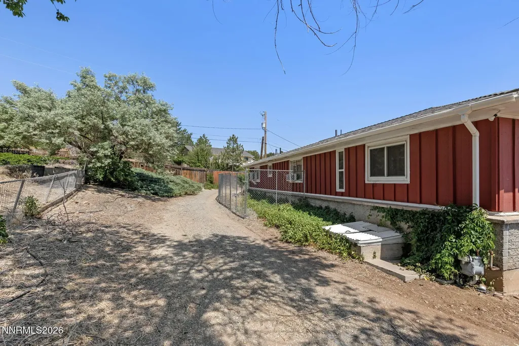 3160 Comstock Reno NV 89512