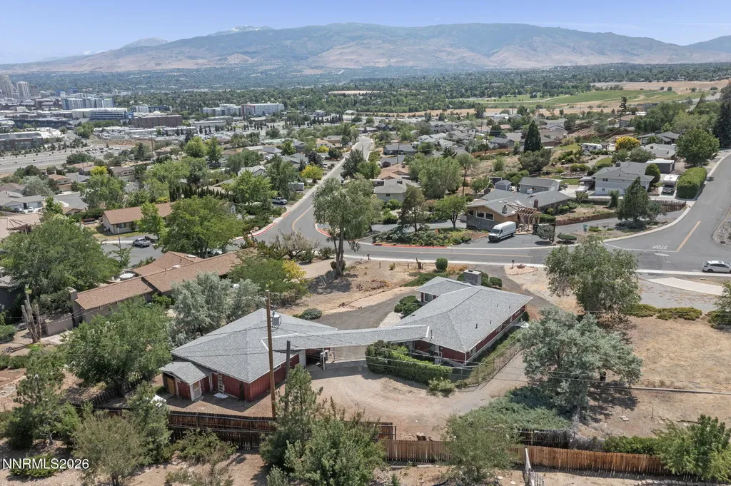 3160 Comstock Reno NV 89512