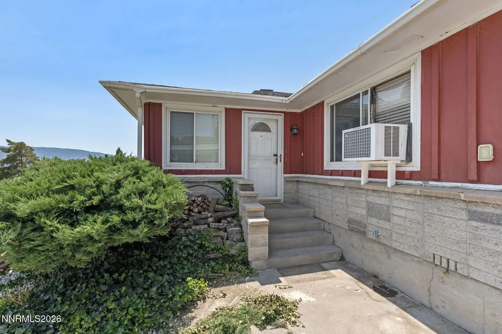 3160 Comstock Reno NV 89512