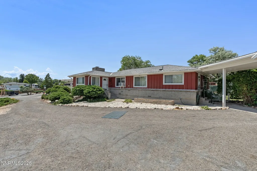 3160 Comstock Reno NV 89512
