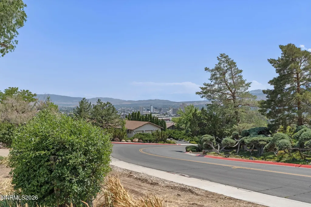 3160 Comstock Reno NV 89512