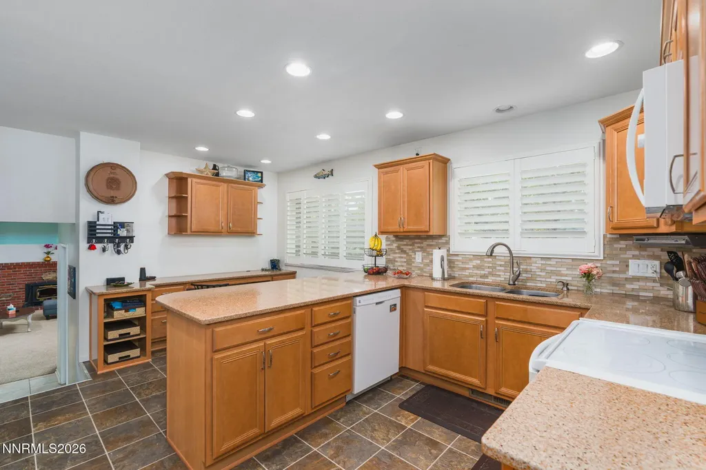 5885 Foxtail Reno NV 89502